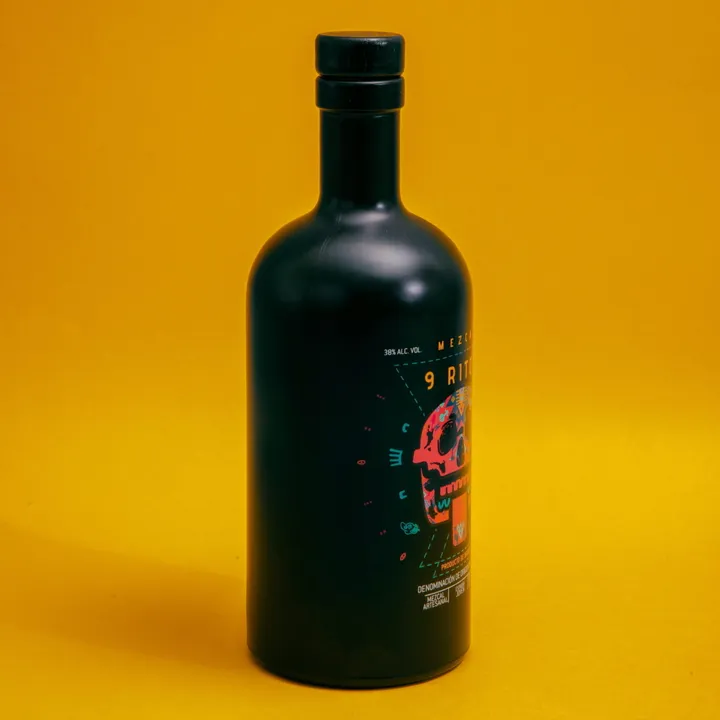 Mezcal 9 Ritos bottle, side view