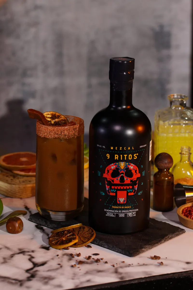 Cóctel del Ritual 4 preparado con Mezcal 9 Ritos