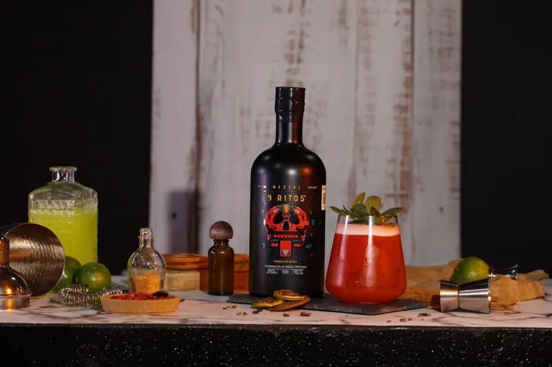 Cóctel del Ritual 5 preparado con Mezcal 9 Ritos